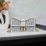 30 Montaigne East-West chain bag