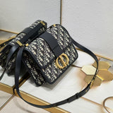 30 Montaigne Flap Bag Oblique Canvas