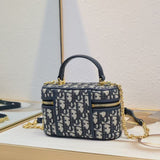 montaigne mini vanity bag