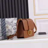 30 Montaigne Flap Bag