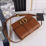 30 Montaigne Flap Bag