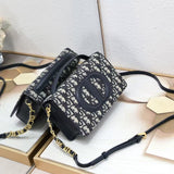 signature mini chain bag