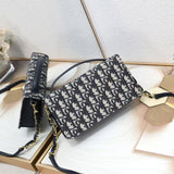 signature mini chain bag