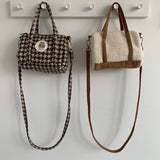 Fashionable And Personalized Plush Mini Messenger Bag For Women